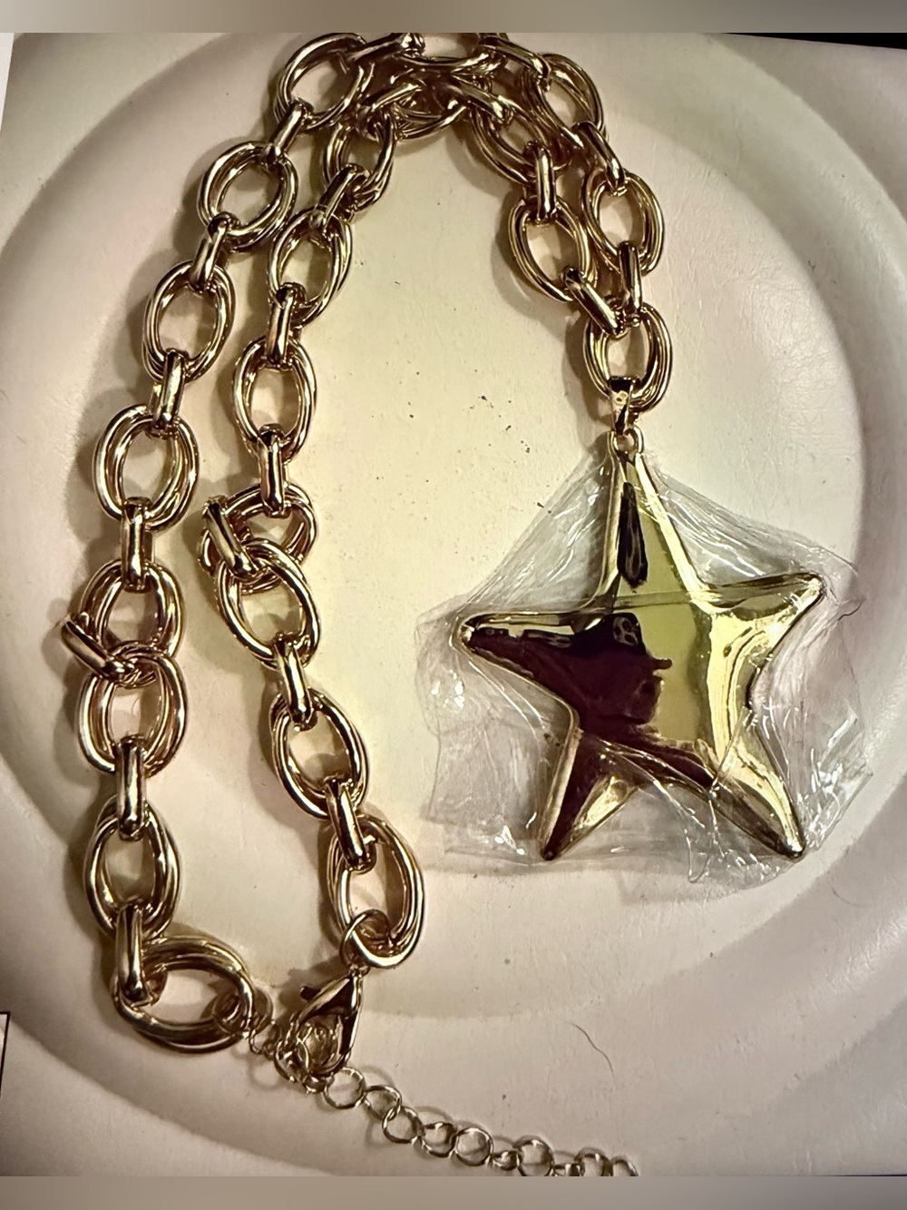 Gold Link Necklace with Star Charm Pendant NWOT